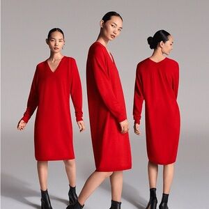 Uniqlo Red 100% Wool V-Neck Long Sleeve Dress Size Small